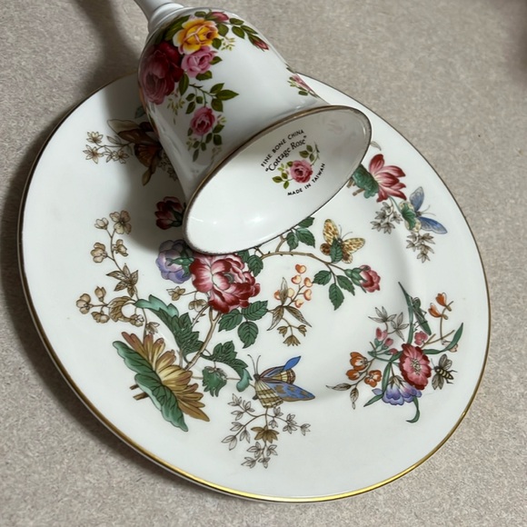 VTG fine Bone China cottage  Rose Bell with matching plate holder . - Picture 3 of 6